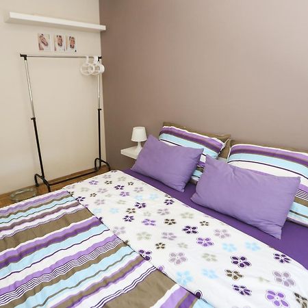 נובי סאד Modern Apartment With Free Parking מראה חיצוני תמונה